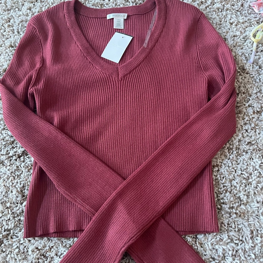 burgundy sweater top